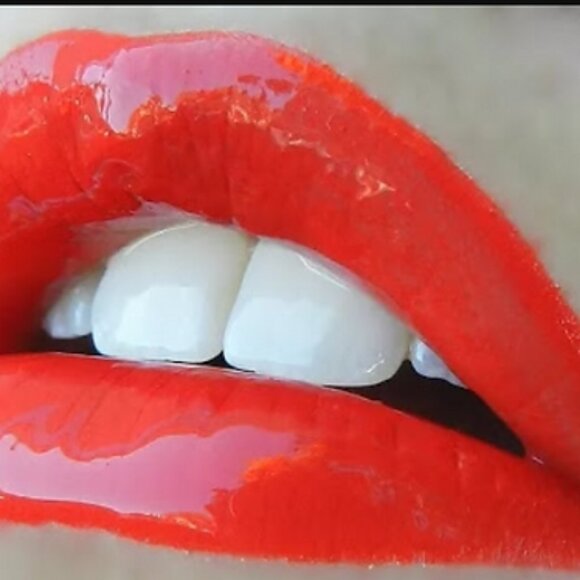 SHE'S APPLES LipSense - Picture 4 of 10